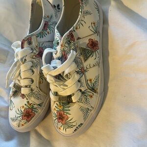 GUESS White Floral Lace-Up Sneakers with Gold Accents